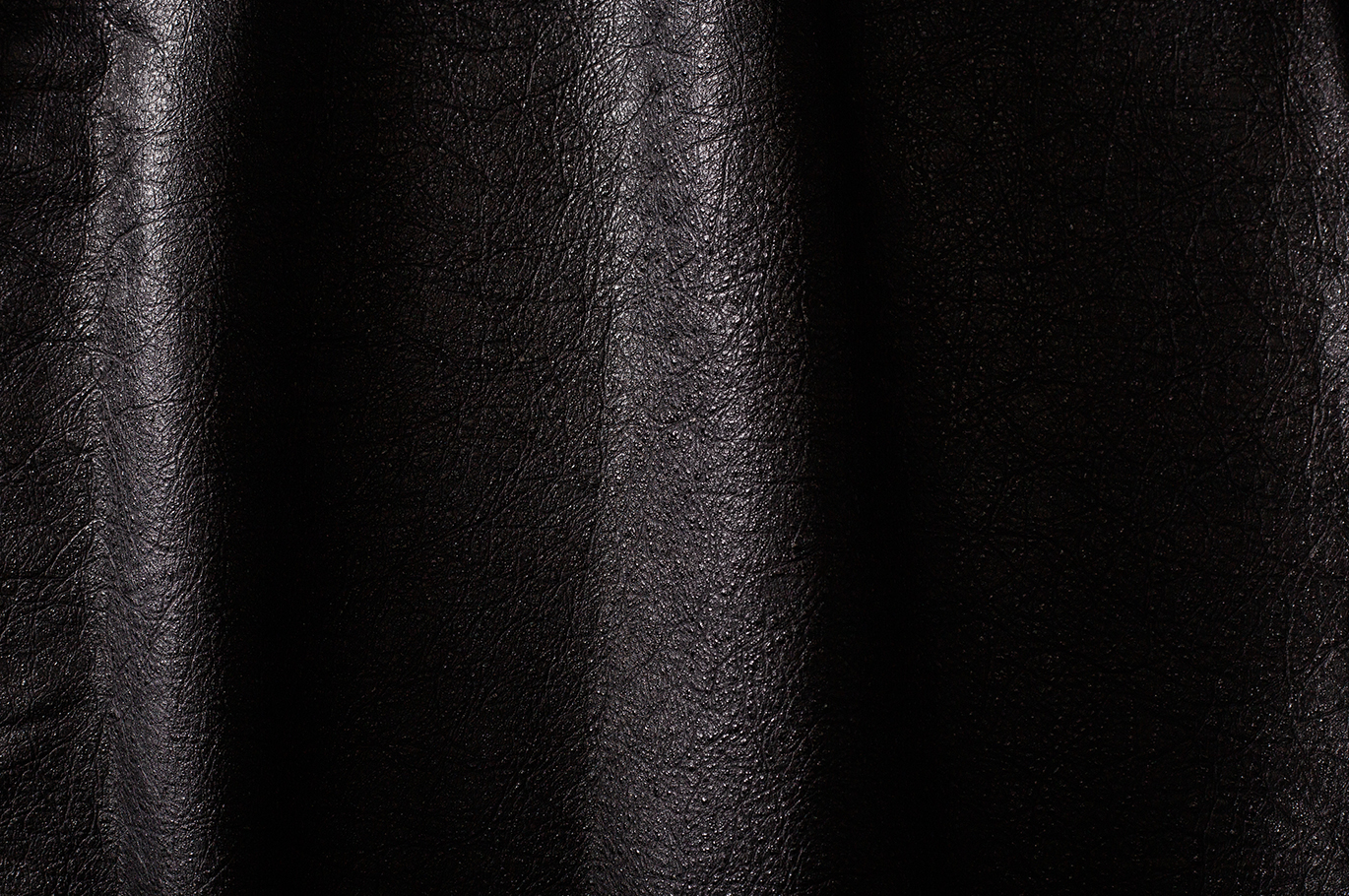 黒桟革　衣料用黒